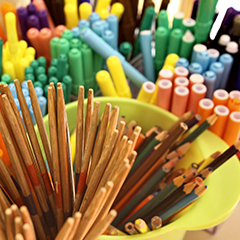 Matite e colori icona