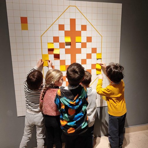 Modelli di istruzione per stimolare la curiosità dei bambini in età prescolare, Giardini Infanzia Imola